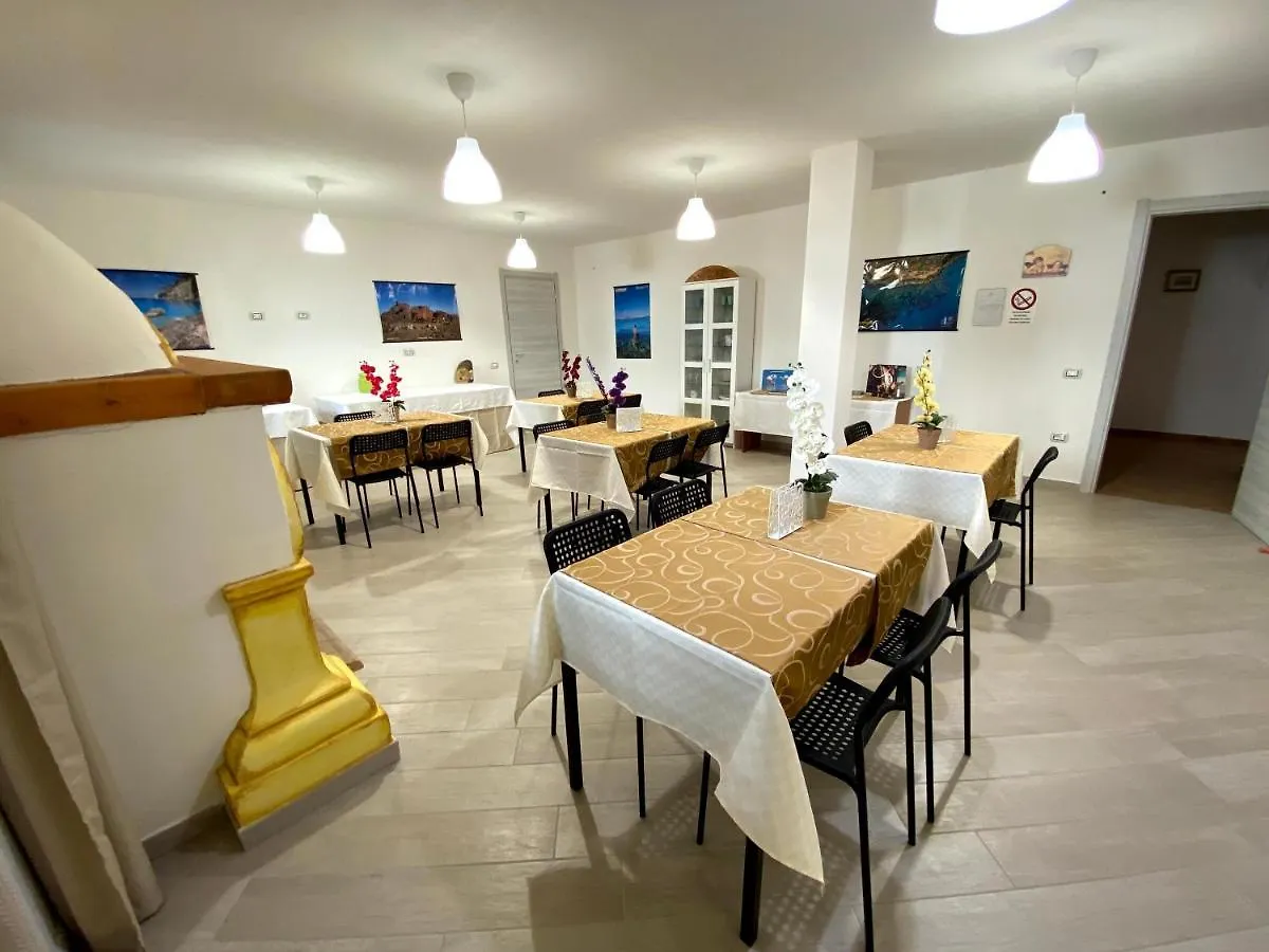 פוסאדה Janas B&B לינה וארוחת בוקר